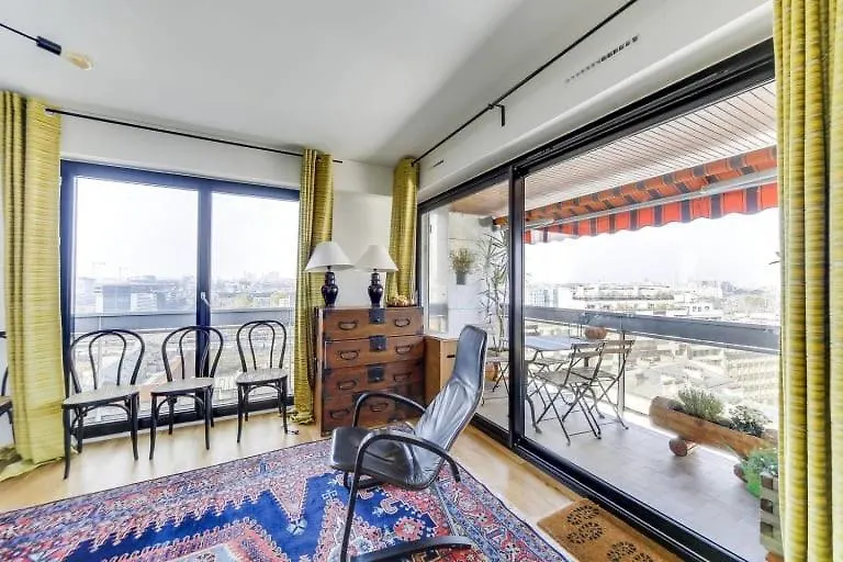 Апартаменты Guestready - Cosy Flat With Panoramic Views Париж